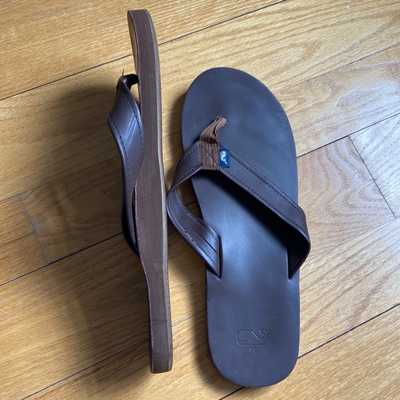 Vineyard Vines Men’s Flip Flops, Brown Size 13, great condition! - Picture 5 of 6